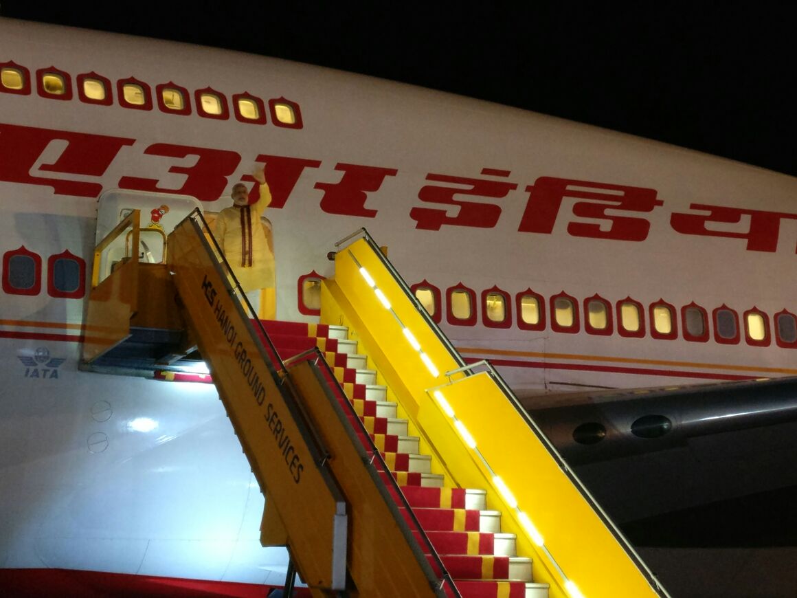 Modi reached at Hanoi Vietnam